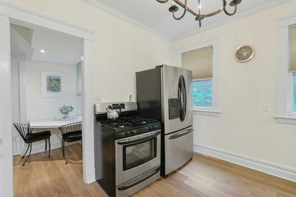 67 Bon Air Avenue, New Rochelle, NY 10804 - Photo 8 of 31
