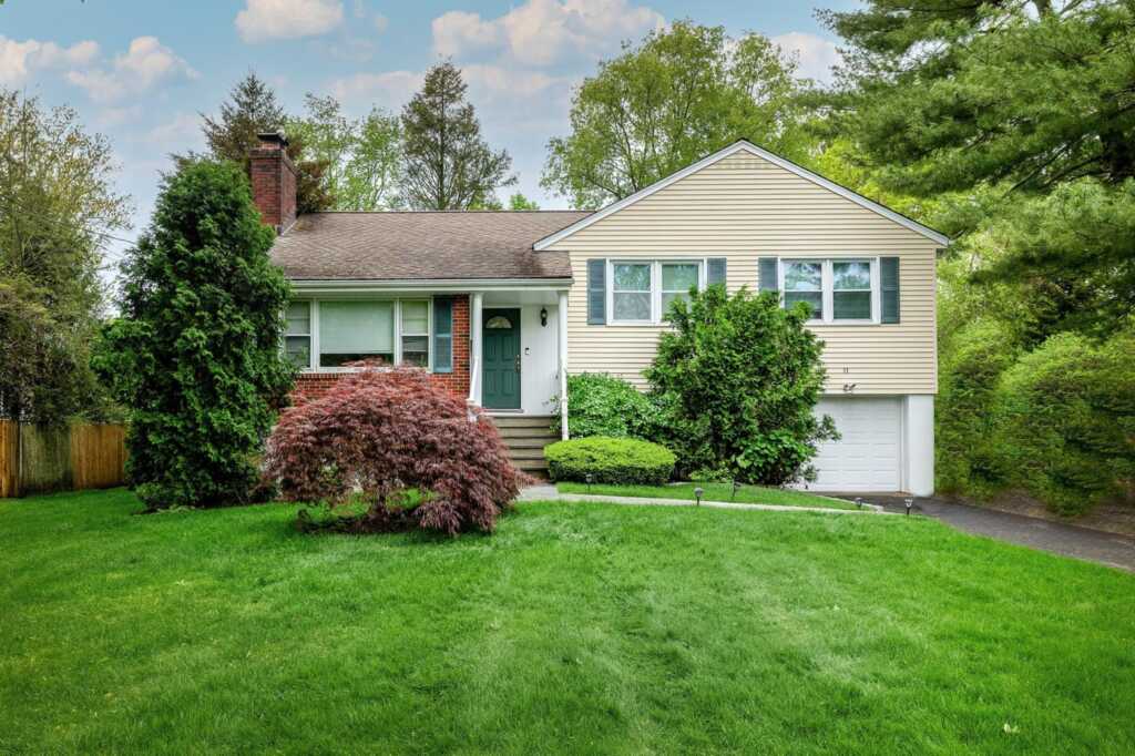 11 Latonia Road, Rye, NY 10573