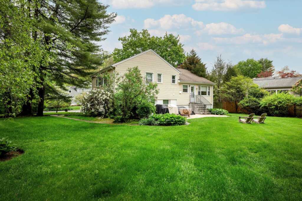 11 Latonia Road, Rye, NY 10573 - Photo 27 of 40