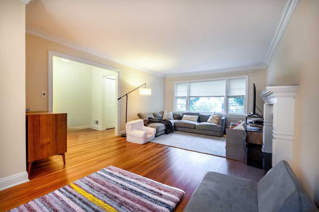 11 Latonia Road, Rye, NY 10573 - Photo 4 of 40