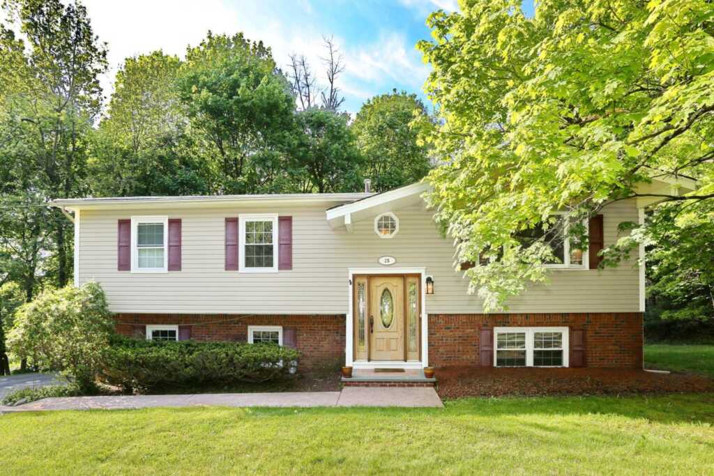 25 Augur Road, Suffern, NY 10901