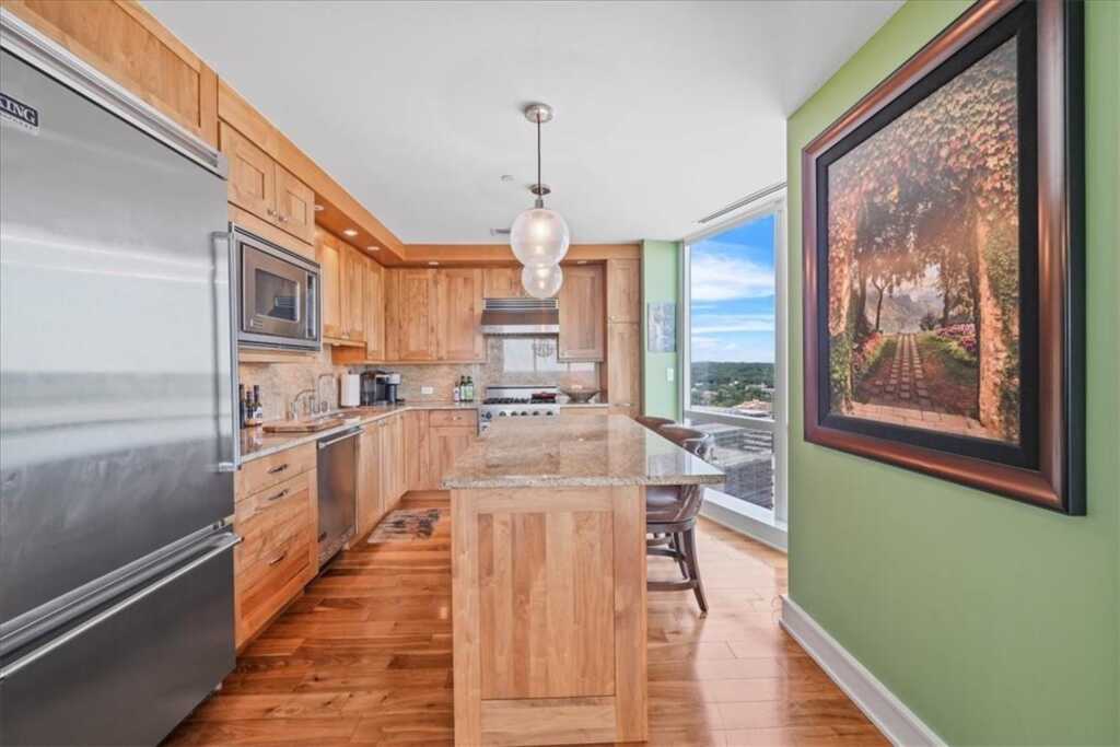 5 Renaissance Square, Unit #28G, White Plains, NY 10601 - Photo 12 of 33