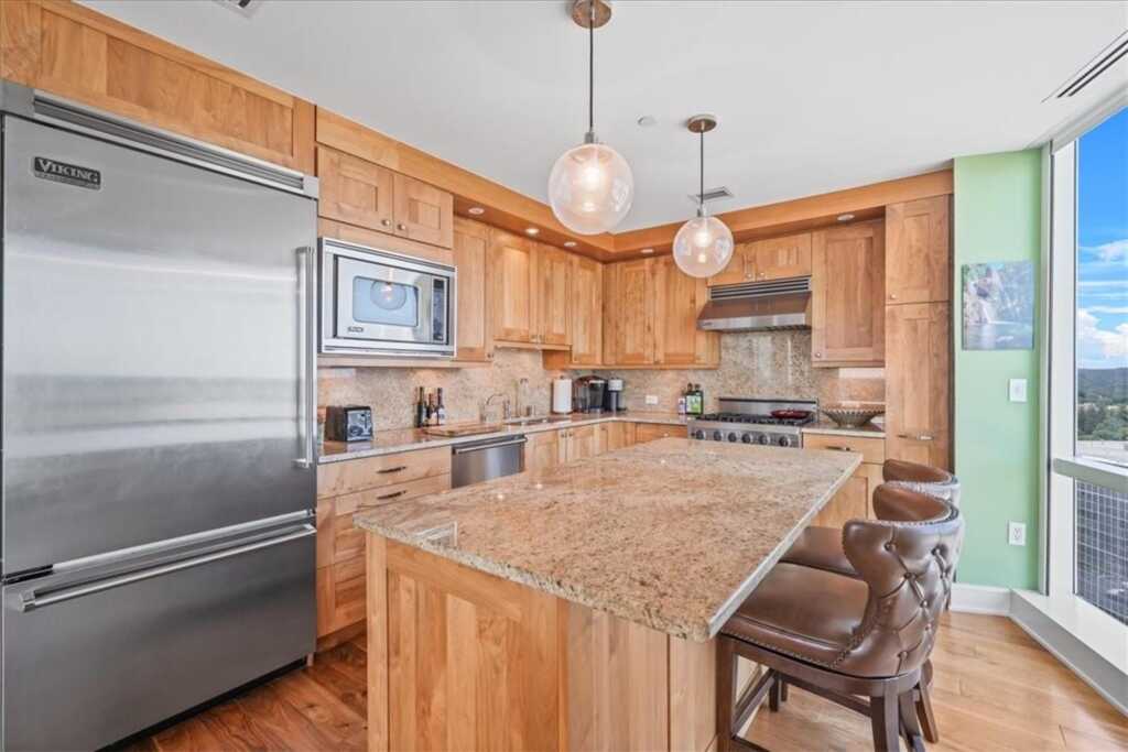 5 Renaissance Square, Unit #28G, White Plains, NY 10601 - Photo 13 of 33