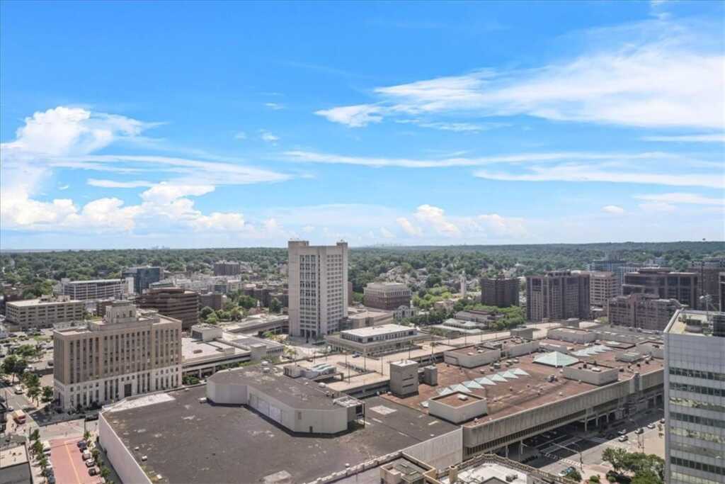 5 Renaissance Square, Unit #28G, White Plains, NY 10601 - Photo 32 of 33
