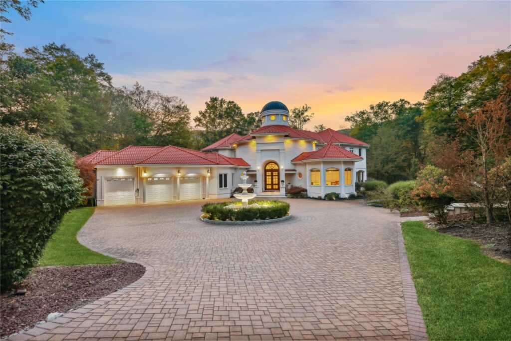652 Haverstraw Road, Suffern, NY 10901