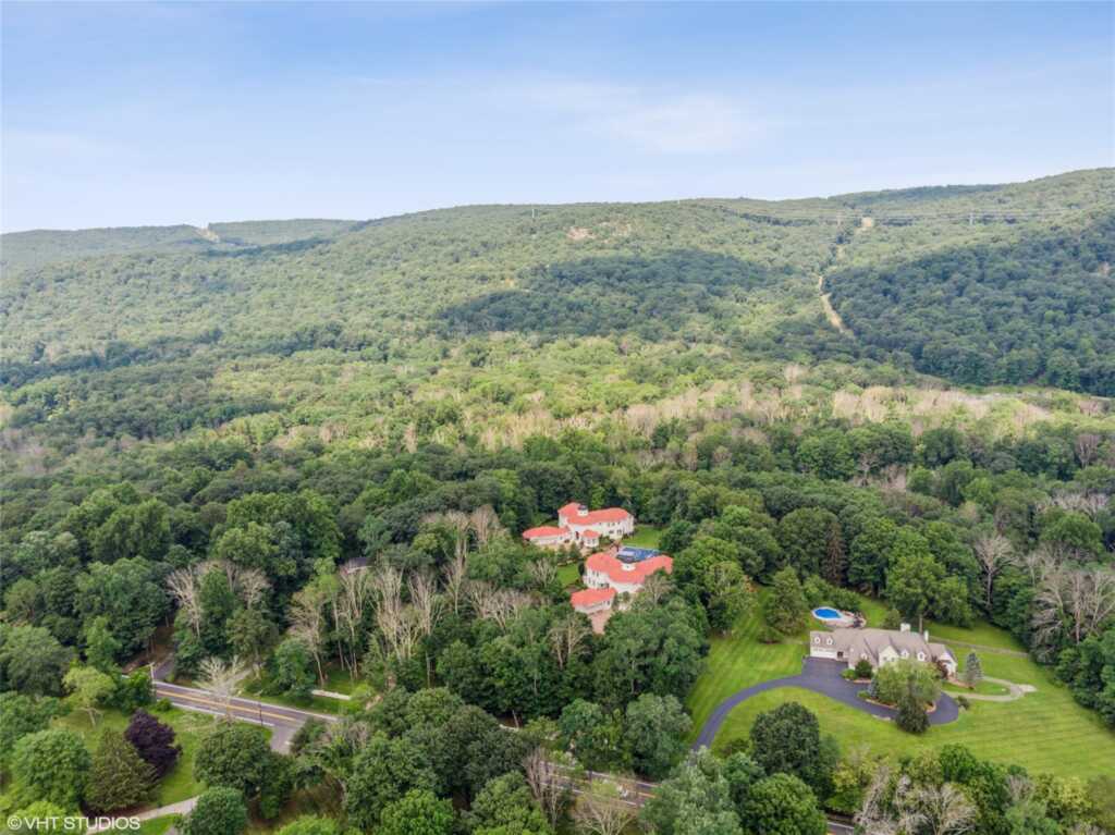 652 Haverstraw Road, Suffern, NY 10901 - Photo 35 of 48