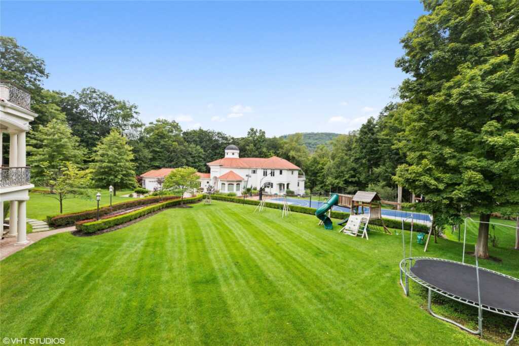 652 Haverstraw Road, Suffern, NY 10901 - Photo 45 of 48