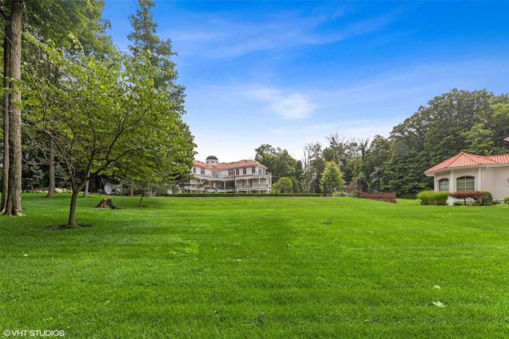652 Haverstraw Road, Suffern, NY 10901 - Photo 46 of 48