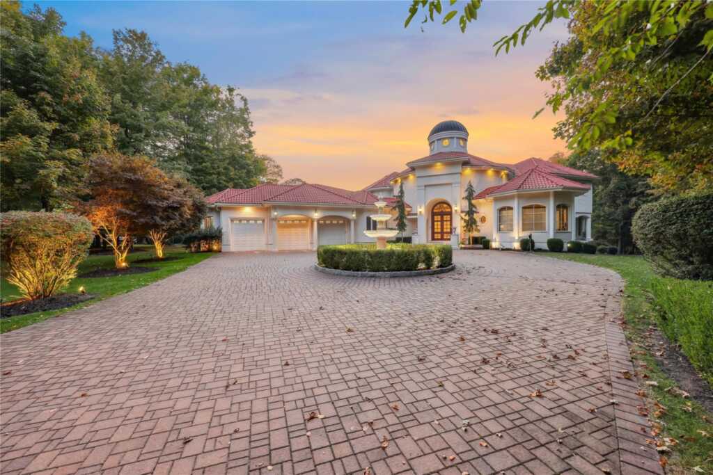 658 Haverstraw Road, Suffern, NY 10901