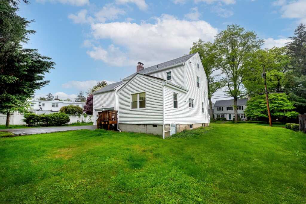 545 Ridgeway, White Plains, NY 10605 - Photo 31 of 35