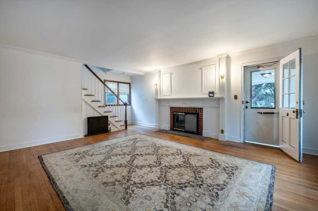 545 Ridgeway, White Plains, NY 10605 - Photo 4 of 35