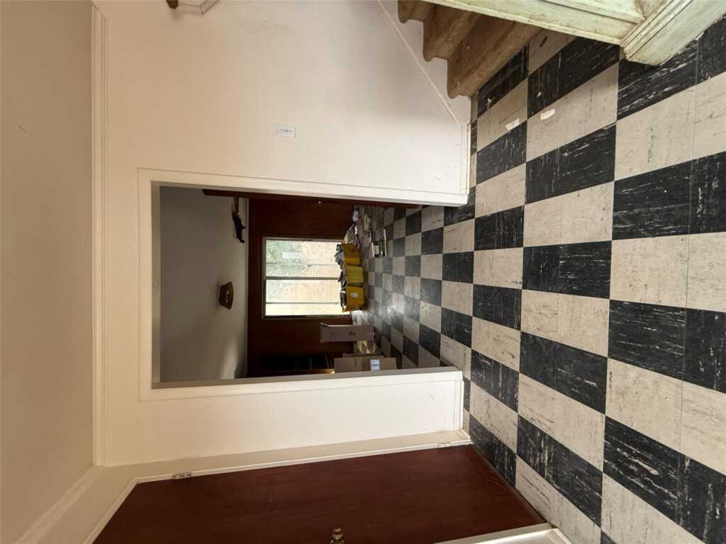 6 Van Dyke Avenue, Suffern, NY 10901 - Photo 10 of 40