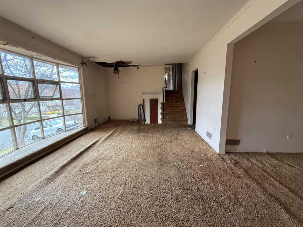 6 Van Dyke Avenue, Suffern, NY 10901 - Photo 19 of 40