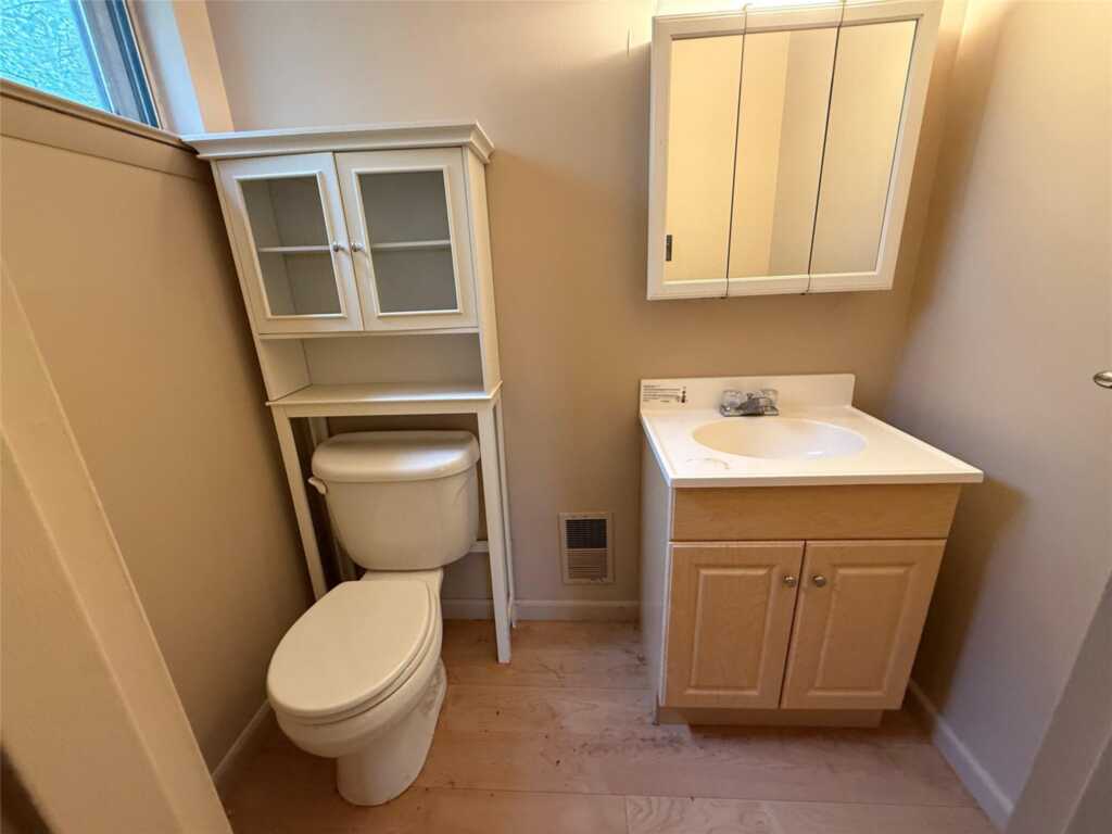 6 Van Dyke Avenue, Suffern, NY 10901 - Photo 26 of 40