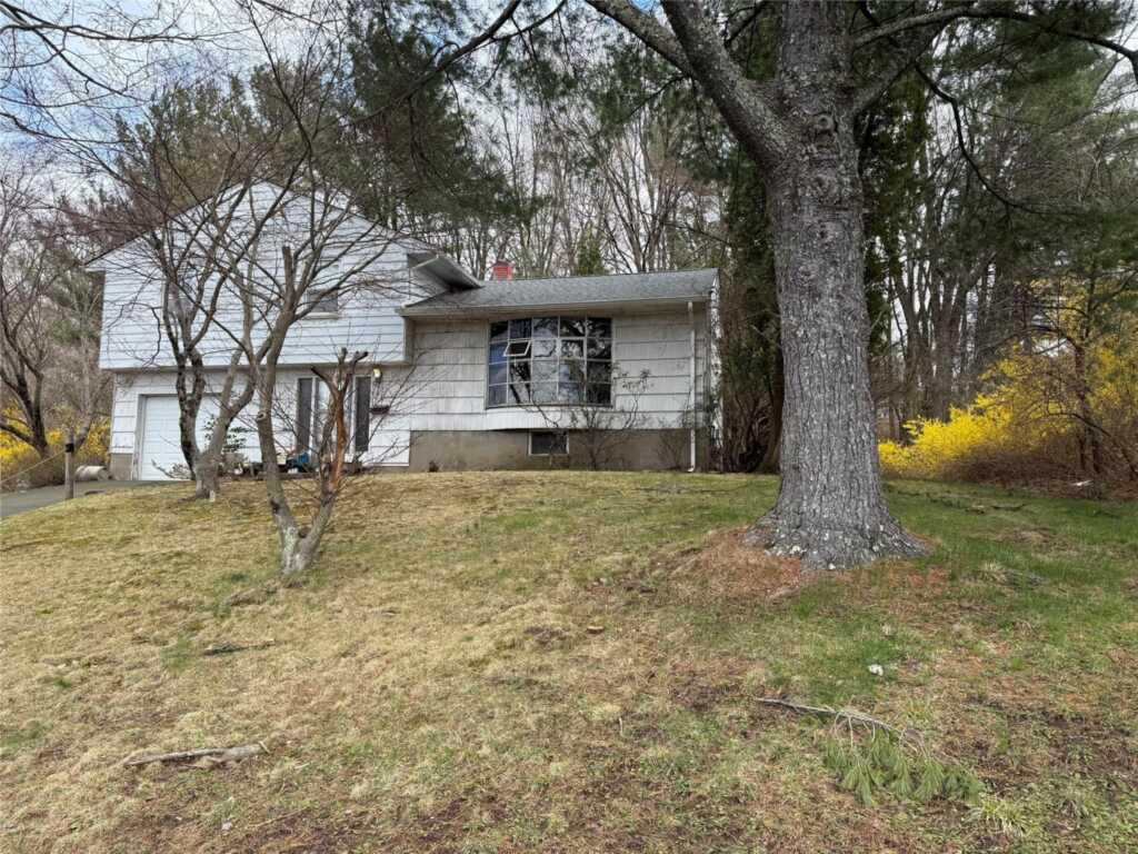 6 Van Dyke Avenue, Suffern, NY 10901 - Photo 5 of 40