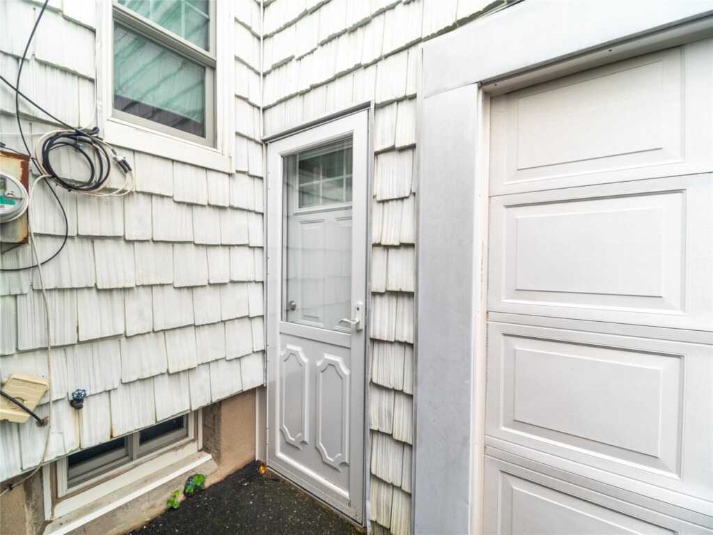 95 Robert Avenue, Rye, NY 10573 - Photo 3 of 19