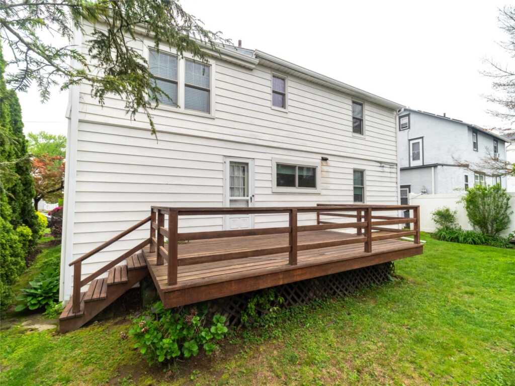 95 Robert Avenue, Rye, NY 10573 - Photo 5 of 19