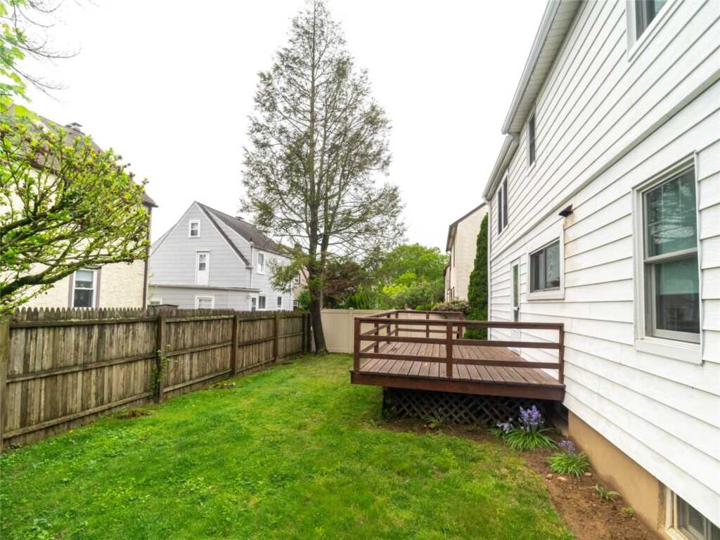 95 Robert Avenue, Rye, NY 10573 - Photo 6 of 19