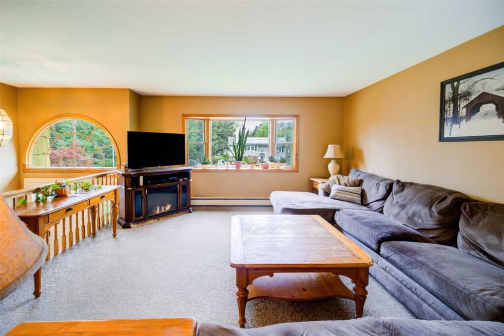 56 Branchville Road, Valley Cottage, NY 10989 - Photo 5 of 33