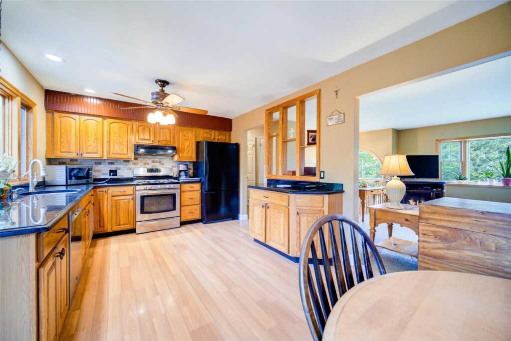 56 Branchville Road, Valley Cottage, NY 10989 - Photo 7 of 33