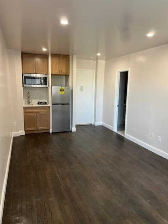 395 Westchester Avenue, Unit #3GG, Rye, NY 10573 - Photo 2 of 5