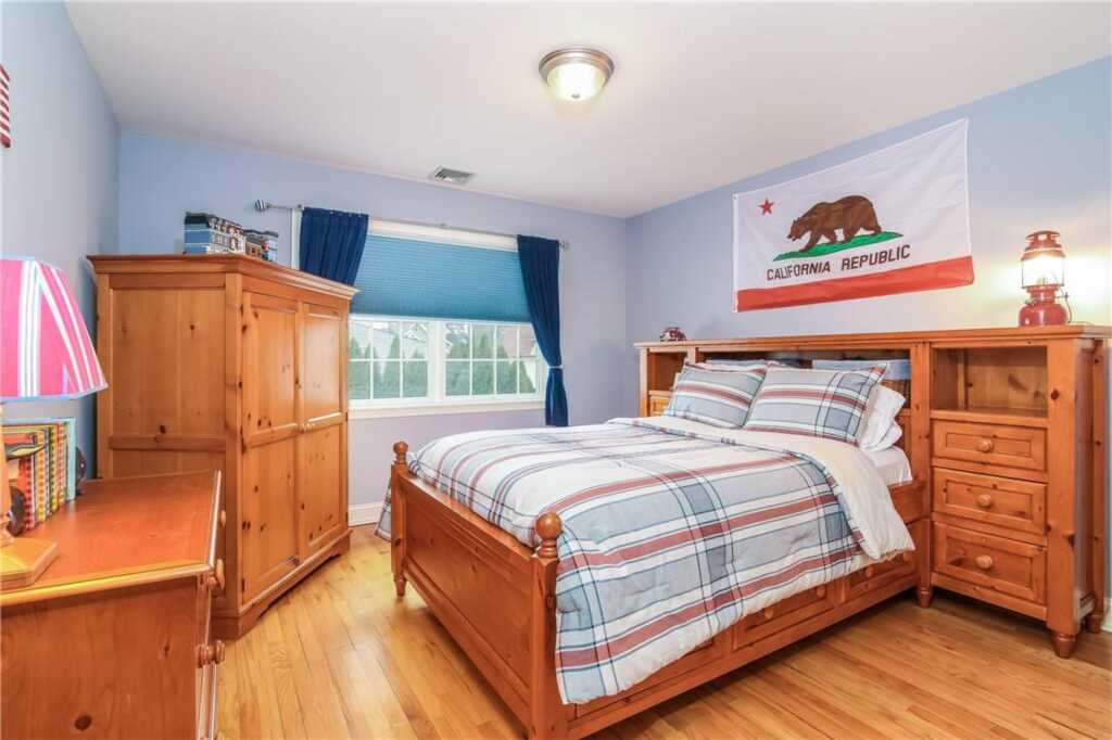 423 English Place, Unit #LEFT SIDE, Rye, NY 10543 - Photo 17 of 26