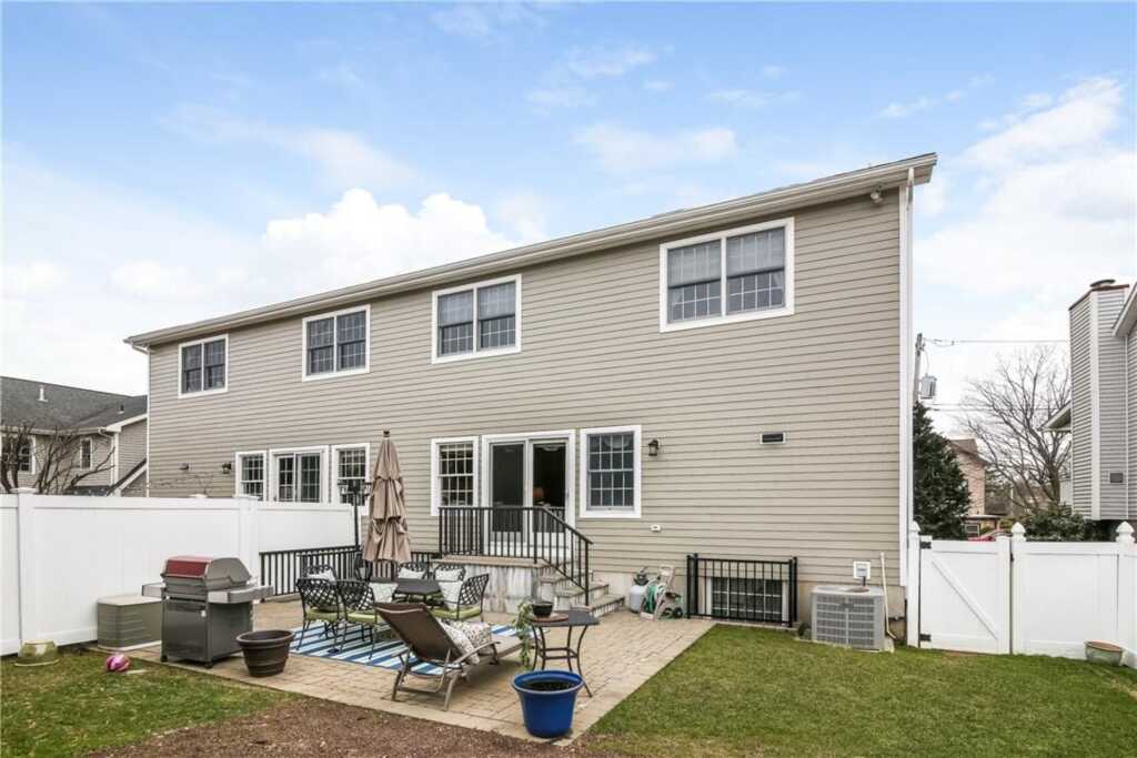 423 English Place, Unit #LEFT SIDE, Rye, NY 10543 - Photo 22 of 26