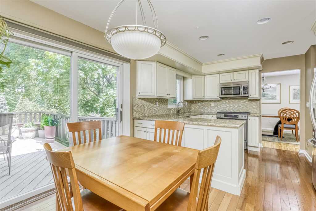 8 Ferndale Road, New City, NY 10956 - Photo 10 of 23