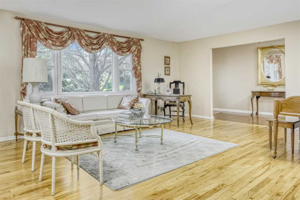 8 Ferndale Road, New City, NY 10956 - Photo 6 of 23