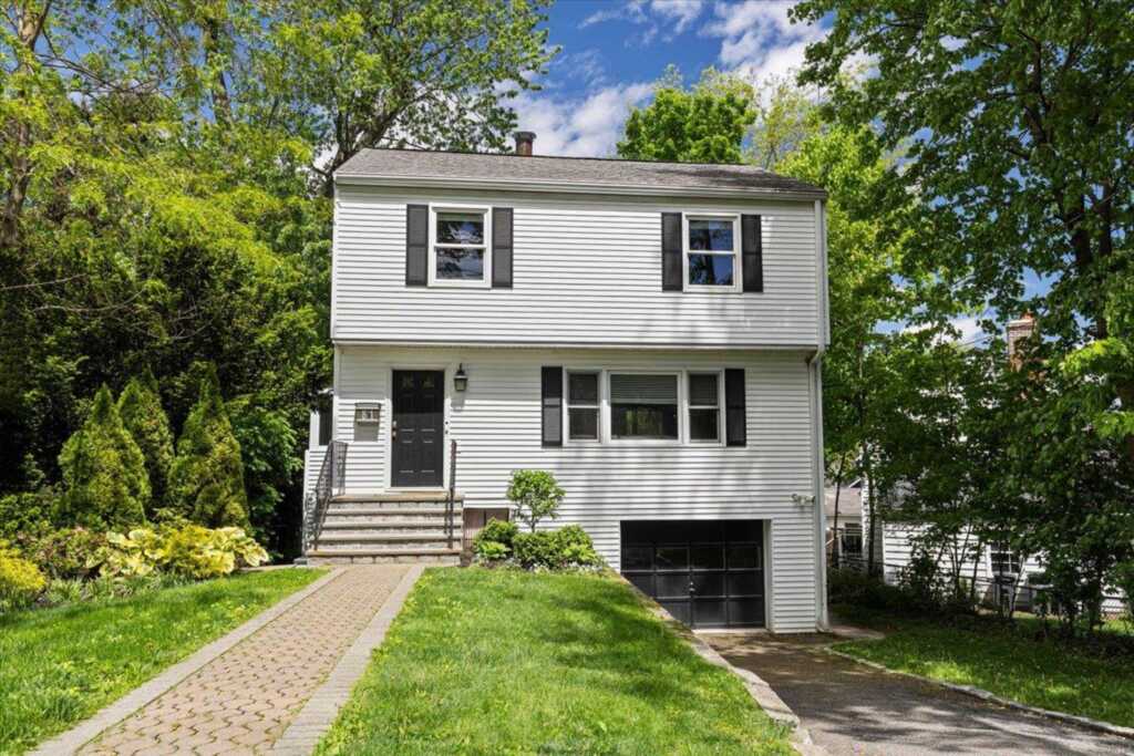81 Sterling Avenue, White Plains, NY 10606