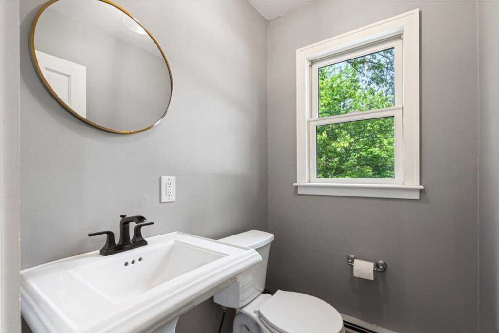 81 Sterling Avenue, White Plains, NY 10606 - Photo 12 of 29
