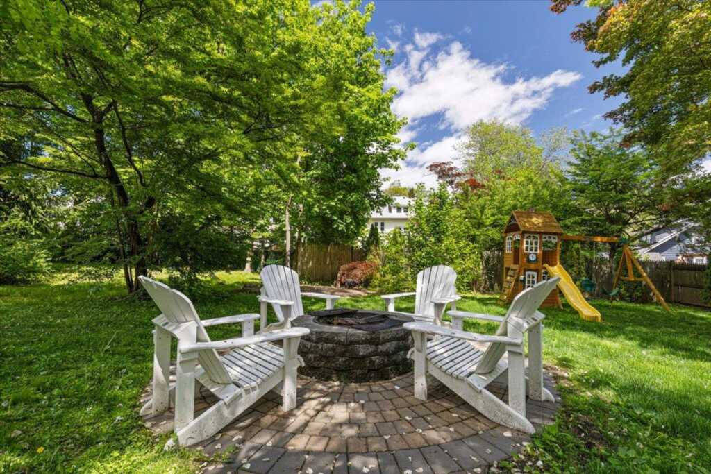 81 Sterling Avenue, White Plains, NY 10606 - Photo 25 of 29