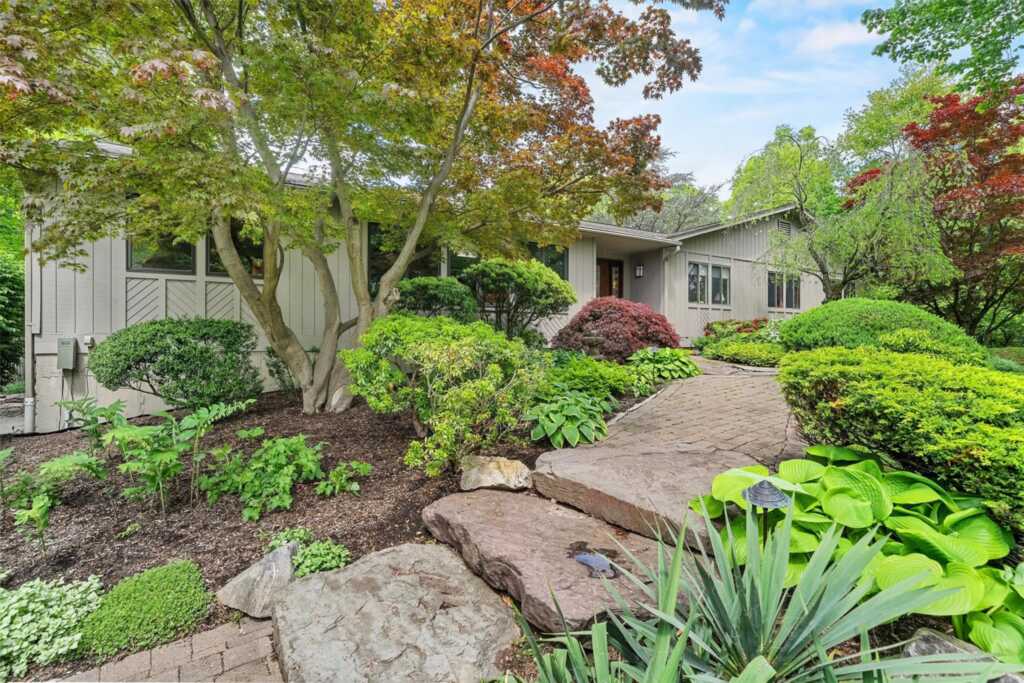 2 Settlers Court, New City, NY 10956