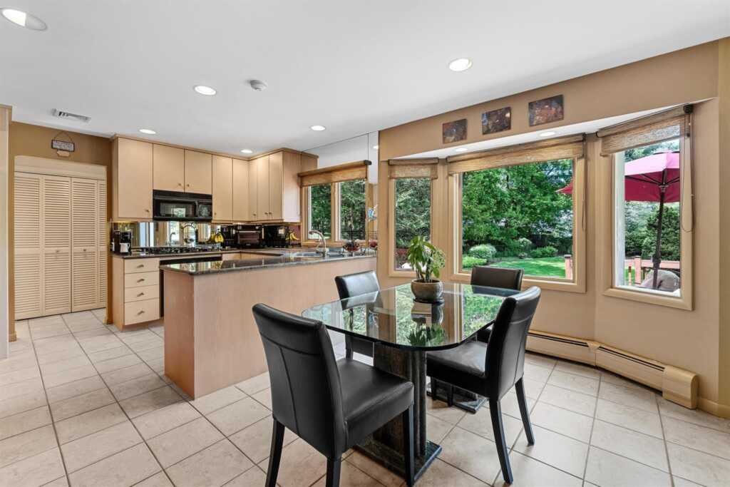 2 Settlers Court, New City, NY 10956 - Photo 17 of 48