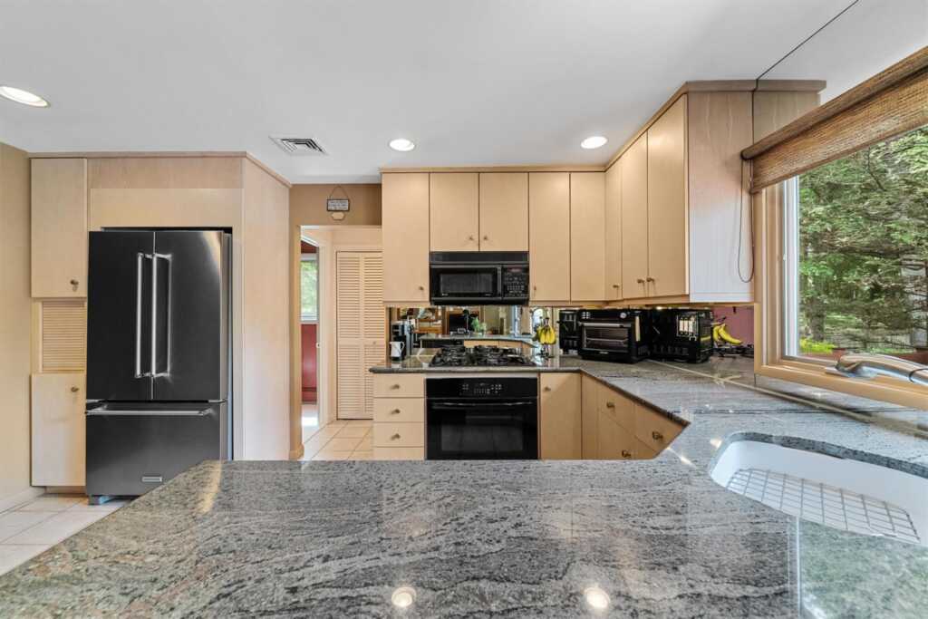 2 Settlers Court, New City, NY 10956 - Photo 20 of 48