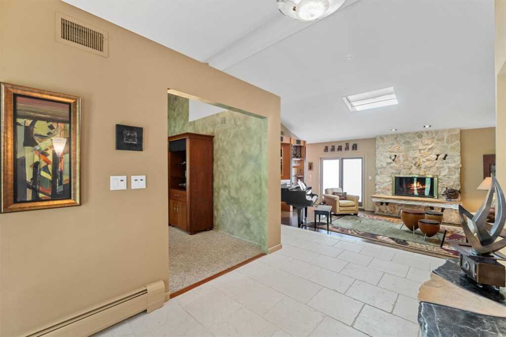 2 Settlers Court, New City, NY 10956 - Photo 9 of 48
