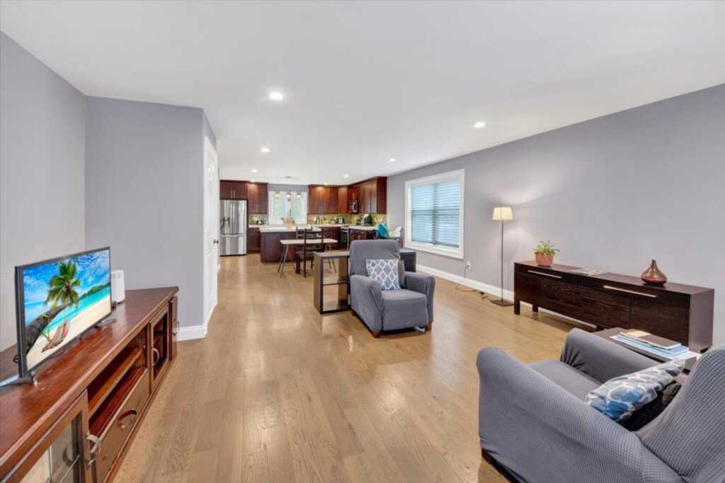 108 Hill Street, New Rochelle, NY 10801 - Photo 11 of 31