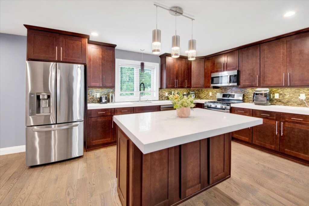 108 Hill Street, New Rochelle, NY 10801 - Photo 2 of 31
