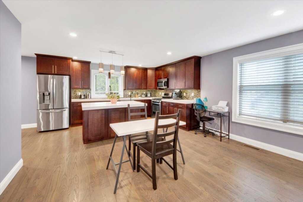 108 Hill Street, New Rochelle, NY 10801 - Photo 4 of 31