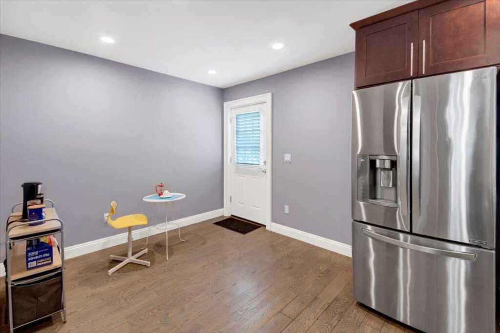 108 Hill Street, New Rochelle, NY 10801 - Photo 5 of 31