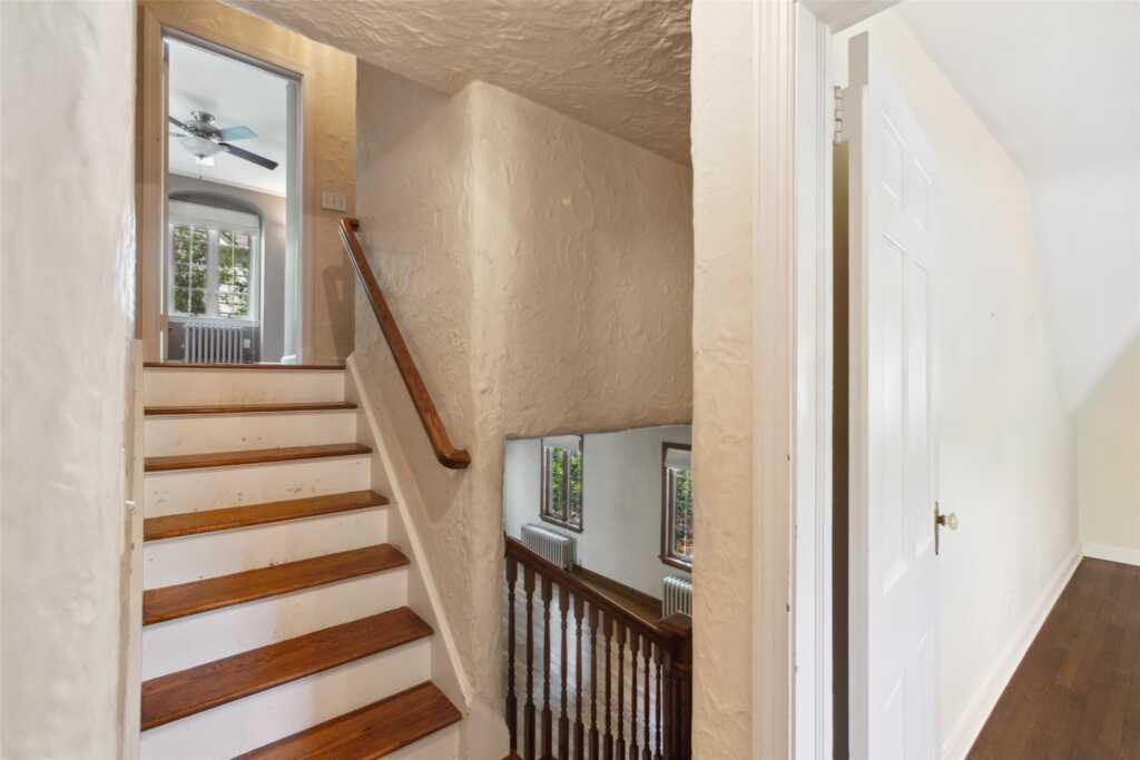 17 Wilmont Avenue, White Plains, NY 10605 - Photo 14 of 28