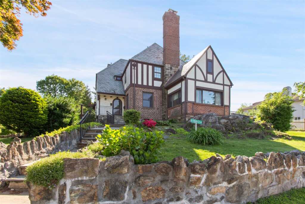 93 Petersville Road, New Rochelle, NY 10801 - Photo 1 of 34