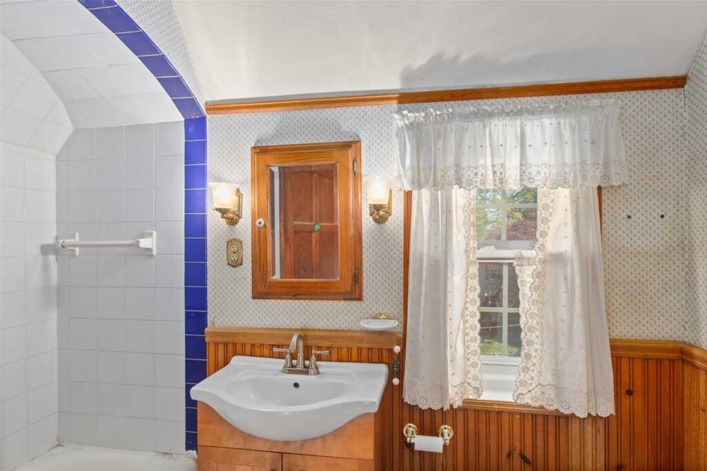 93 Petersville Road, New Rochelle, NY 10801 - Photo 20 of 34