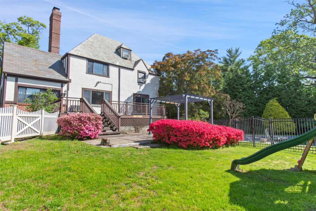 93 Petersville Road, New Rochelle, NY 10801 - Photo 29 of 34