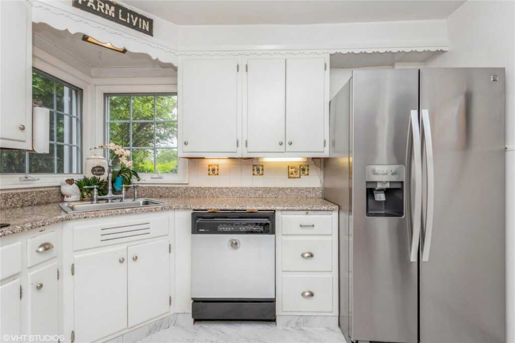57 Seneca Avenue, White Plains, NY 10603 - Photo 12 of 38