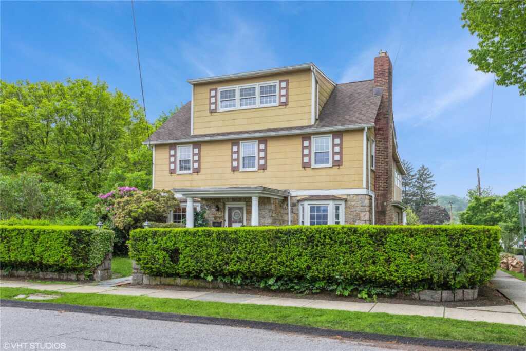 57 Seneca Avenue, White Plains, NY 10603 - Photo 2 of 38