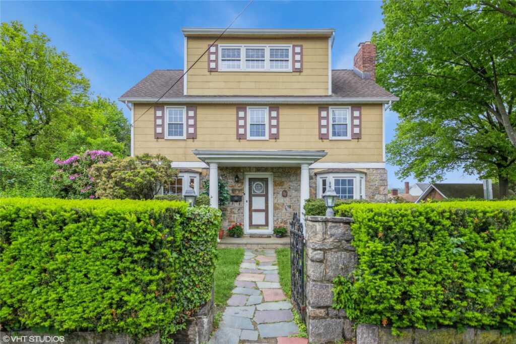 57 Seneca Avenue, White Plains, NY 10603 - Photo 3 of 38