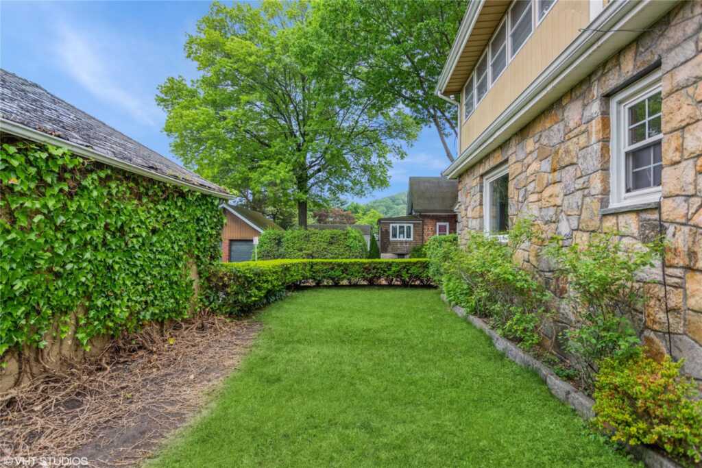 57 Seneca Avenue, White Plains, NY 10603 - Photo 33 of 38