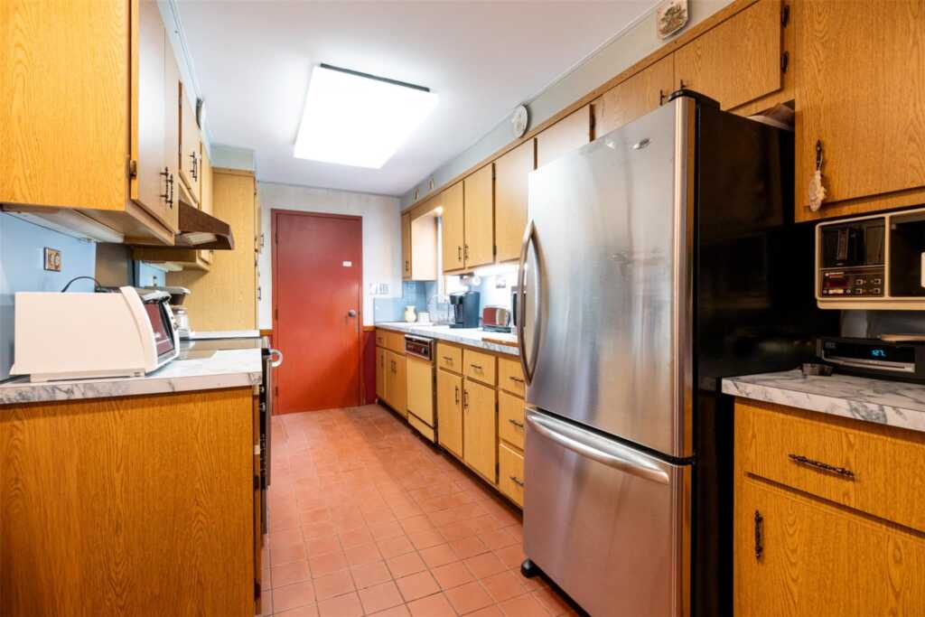 19 Reynal Road, White Plains, NY 10605 - Photo 13 of 21