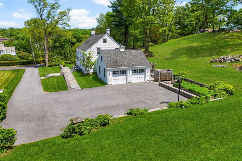 28 Colonial Road, White Plains, NY 10605 - Photo 33 of 47